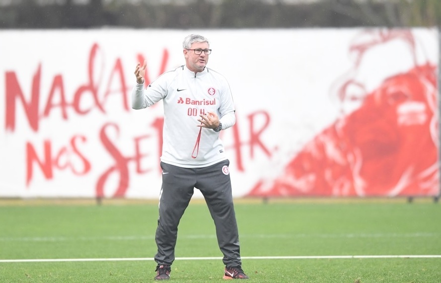 'Sistema de jogo para mim é apenas número. Trabalhamos os conceitos de jogo', diz Odair 'Sistema de jogo para mim é apenas número. Trabalhamos os conceitos de jogo', diz Odair