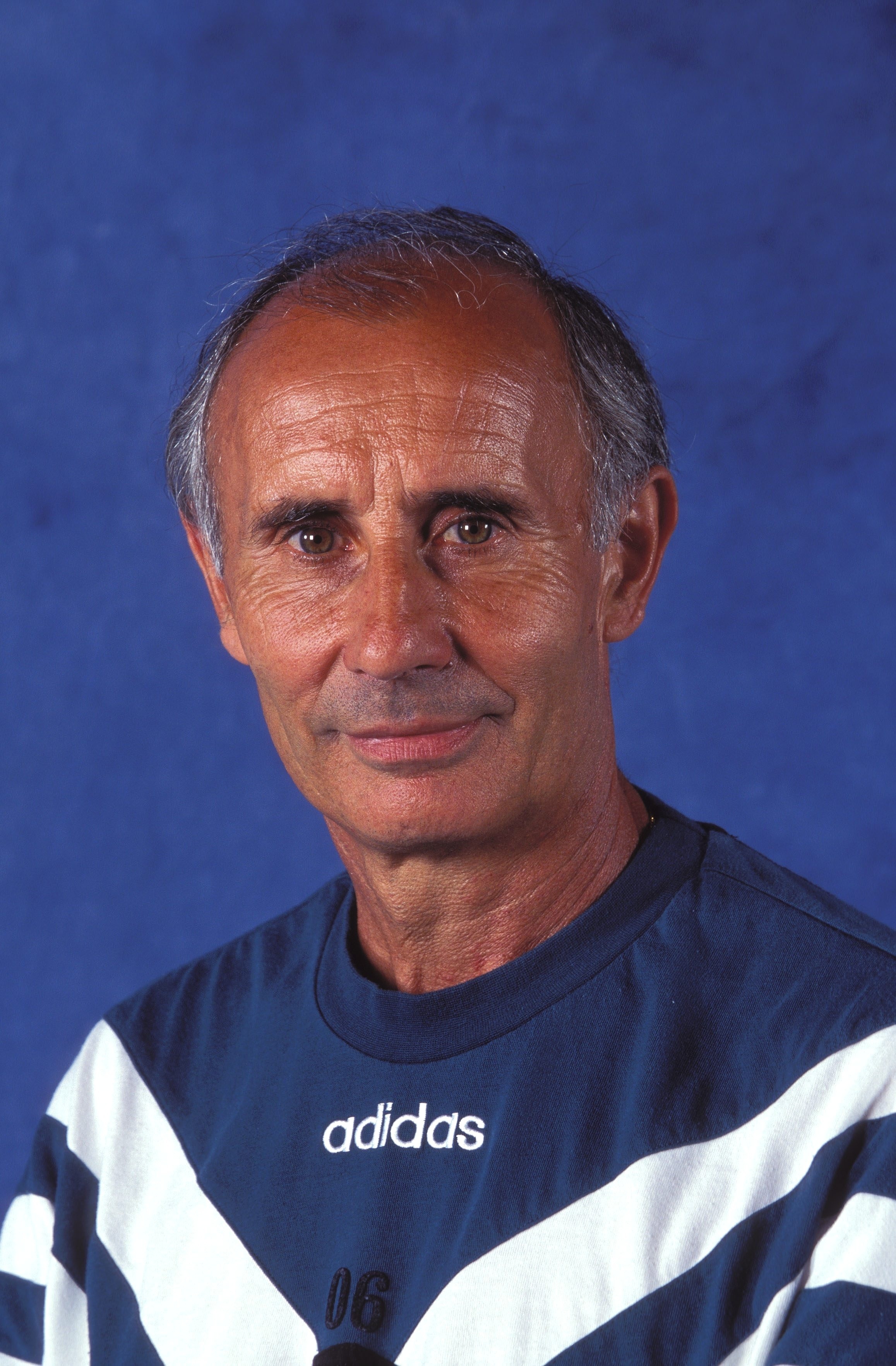 Jean-Claude Suaudeau posa para foto do Nantes, em 1995 Jean-Claude Suaudeau posa para foto do Nantes, em 1995