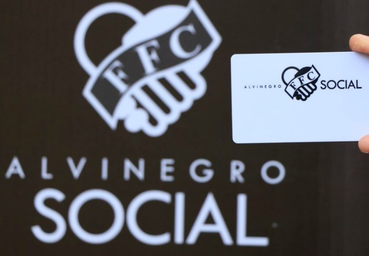 Figueirense lançou programa para dar acesso ao torcedor de baixa renda sem pagamento de mensalidade Figueirense lançou programa para dar acesso ao torcedor de baixa renda sem pagamento de mensalidade