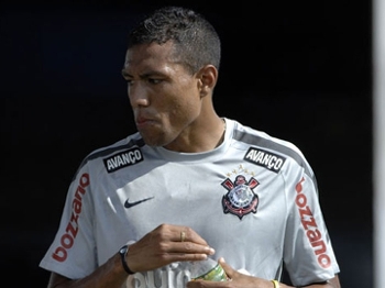 'Cachito' Ramirez foi pouco aproveitado pelo Corinthians em 2012 'Cachito' Ramirez foi pouco aproveitado pelo Corinthians em 2012