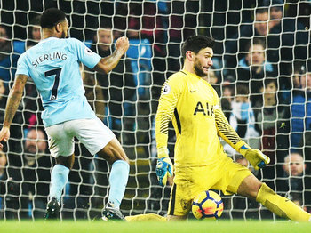 Sterling deu 'caneta' em Lloris antes de marcar