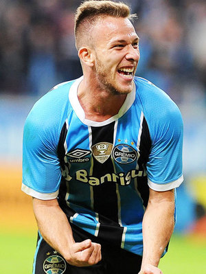 Arthur comemora gol pelo Grêmio Arthur comemora gol pelo Grêmio