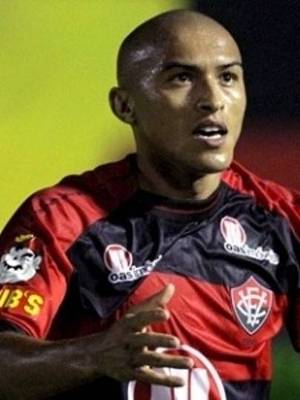 Nino Paraíba é ídolo no Vitória, mas quase foi do Bahia Nino Paraíba é ídolo no Vitória, mas quase foi do Bahia