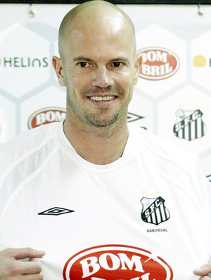 Zago em sua apresentação no Santos Zago em sua apresentação no Santos