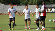 Jogadores do Vit&oacute;ria durante treino conduzido por Vagner Mancini, em Salvador