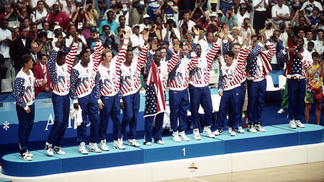 Há 25 anos, verdadeiro Dream Team fazia seu primeiro jogo na Olimpíada; veja o que fazem hoje os 12 craques Time que encantou o mundo estreou no dia 26 de julho de 1992, com vitória por 116 a 48 contra Angola