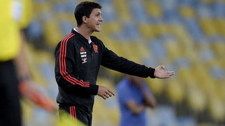 'Desculpa, quebrei o protocolo': saiba mais sobre o ex-estudante da USP que, aos 37 anos, pode fazer o Flamengo avançar na Libertadores Mauricio Barbieri: técnico do Flamengo já fez estágio com Mourinho e treinou clubes no interior de São Paulo
