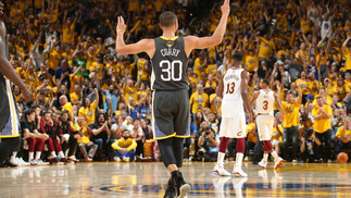 De modinha a revolucionário - obrigado, Curry