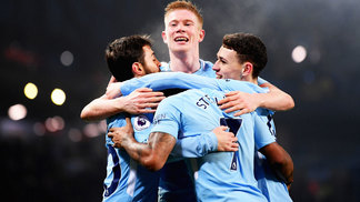 Genial, mas sem deixar de correr: por que Kevin De Bruyne é o maior "craque humilde" do mundo? De Bruyne Comemora Gol Manchester City Tottenham Premier League 16/12/2017