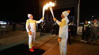 ONU aprova trégua olímpica para Jogos de Inverno da Coreia do Sul Chama olímpica chego à PyeongChang, Coreia do Sul, para os Jogos de Inverno
