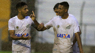 Santos faz 3 a 0 no América-RN e estreia com vitória na Copinha Tailson (dir.) comemora gol do Santos
