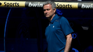 Mourinho é acusado na Espanha de sonegar R$ 12 milhões em impostos Mourinho observa jogo em sua despedida do Real Madrid