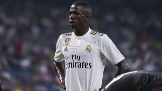 Real Madrid fecha numeração para a temporada; veja quem herdou a 7 de Ronaldo e número de Vinícius Jr Vinícius Jr durante amistoso entre Real Madrid e Milan