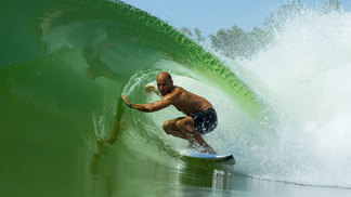 Piscina artificial de Kelly Slater receberá evento-teste com surfistas de elite Kelly Slater sediará torneio de surfe em sua piscina de ondas artificiais