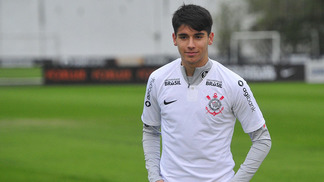 Análise técnica: conheça os reforços gringos contratados por Corinthians, Palmeiras e Santos Ángelo Araos é o novo reforço do Corinthians