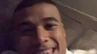 Após posts ofensivos no Instagram, brasileiro do Chelsea é retirado de pré-temporada na China e mandado de volta à Inglaterra Uma das fotos de Kenedy que viralizaram na web