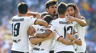Valencia encara La Coruña; Atlético de Madri duela com Espanyol Valencia visita o Deportivo La Coruña pensando na ponta do Espanhol