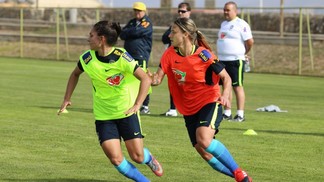 Seleção brasileira feminina faz primeiro treino no Chile antes de amistosos Seleção brasileira está em solo chileno