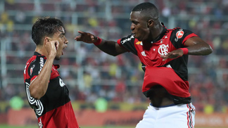 Fla joga no Engenhão, conversa sobre Maracanã, mas é mais forte na Ilha Flamengo, Vinícius Jr, Lucas Paquetá, Ilha do Urubu, Campeonato Brasileiro, 2017