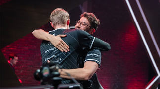 ‘Não consigo me imaginar jogando League of Legends com mais ninguém além de Mithy’, diz Zven Alfonso 'Mithy' Aguirre Rodriguez (direita) e Jesper 'Zven' Svenningsen, entraram para Team SoloMid na inter temporada de 2017