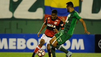 Flamengo 'esquece' a Copa do Brasil para buscar vaga contra a Chapecoense Chapecoense e Flamengo empataram sem gols, em Chapecó
