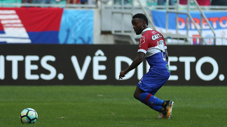Depois de vencer Vasco, Mendoza comemora bom rendimento Mendoza marcou dois dos três gols do Bahia neste domingo