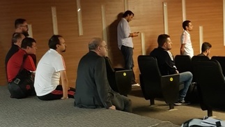 Bandeira já é o presidente com mais fracassos internacionais na história do Fla. E pode ampliar essa marca O presidente do Flamengo, Eduardo Bandeira de Mello, acompanha coletiva do técnico Maurício Barbieri após a derrota pra o Cruzeiro