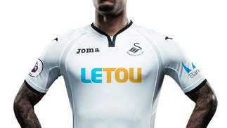 Time da Premier League que nunca tinha lançado camisa 3 é obrigado a fazer uma; entenda por quê e veja como ficou