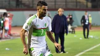 Após liberar Mahrez para negócio que não aconteceu, Argélia perde e está quase fora da Copa Riyad Mahrez não jogou, e Argélia perdeu para Zâmbia nas eliminatórias