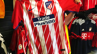 Nova camisa 1 do Atlético de Madri, polêmica e com escudo modificado, vaza na web