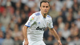Ex-Real Madrid, Ricardo Carvalho é condenado na Espanha a 7 anos de prisão por fraude fiscal Ricardo Carvalho em ação pelo Real Madrid