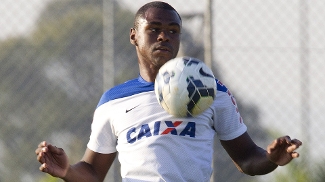 Hoje adversário, zagueiro lembra quando Carille o tirou da 3ª divisão do Paulista direto para o Corinthians: 'Nem acreditei' Wanderson Treino Corinthians 21/07/2014