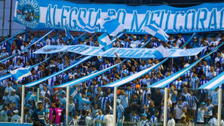 Denúncia de homofobia acaba em pizza no STJD Torcida do Paysandu durante jogo da equipe na Série B do Brasileirão