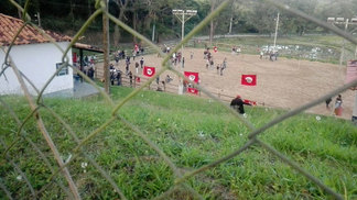 Contra 'corruptos ruralistas', MST invade fazenda de Ricardo Teixeira no Rio Fazenda de Ricardo Teixeira na Barra do Piraí foi invadida pelo MST