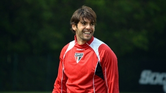 Presidente abre as portas a Kaká: ‘Se ele desejar, o São Paulo também deseja’ Kaká durante treino do São Paulo