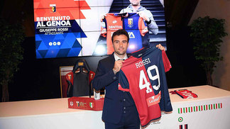 Genoa apresenta ex-atacante da seleção italiana como novo reforço Giuseppe Rossi, durante apresentação no Genoa