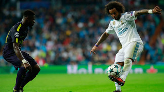 Marcelo considera injusto empate com o Tottenham: 'Merecemos vencer' Marcelo em ação contra o Tottenham