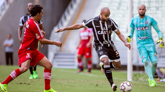 Ceará bate o CRB e embala o quarto triunfo consecutivo na Série B Luiz Otávio, do Ceará, durante partida contra o CRB