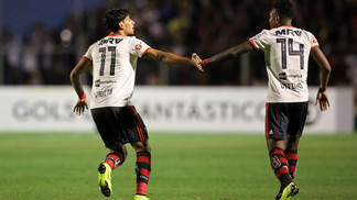 Scout vira 'Sout' e investigação da negociação de Paquetá vira piada nos bastidores da Gávea Paquetá e Vitinho comemoram gol do Flamengo contra o Paraná