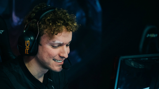 Micao, Revolta e Tockers: Jogadores discutem emoções e resultados da rodada decisiva do CBLoL Micao sorri em jogo contra a Keyd Stars