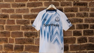 Everton apresenta nova camisa 3 com Richarlison como modelo Everton Nova Camisa 3 Umbro 240818