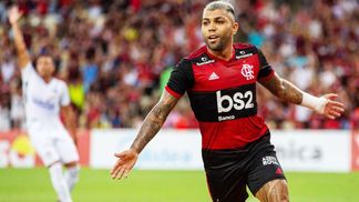 De rival mais valorizado a seca de bicampeões: os (poucos) números que restam para desafiar favoritismo do Flamengo na Libertadores Gabigol comemora após marcar para o Flamengo sobre a Cabofriense