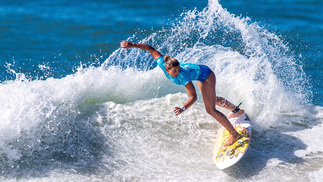 Mulheres também vão competir em etapa do Mundial de surfe temida por tubarões Sage Erickson aprovou as mudanças da WSL para o calendário 2018