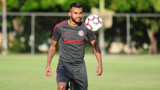 Internacional deve emprestar dois atletas para o Paraná Clube Alex Santana deve ser cedido ao clube tricolor