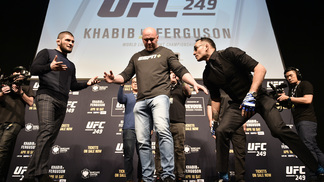 Khabib x Ferguson: a luta mais amaldiçoada da história do MMA Khabib e Ferguson durante coletiva pré UFC 249