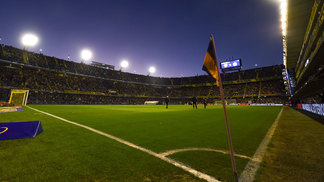 Nada de arenas: para revista alemã, 'mais importante' estádio do mundo é a Bombonera Estádio La Bombonera para o jogo entre Boca Juniors e Godoy Cruz