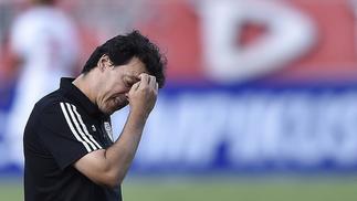 Abel, Cuca e Mancini estão 'aprovados' mesmo sem títulos; Diniz, coitado, não tem esse benefício Fernando Diniz lamenta lance de São Paulo x Vasco
