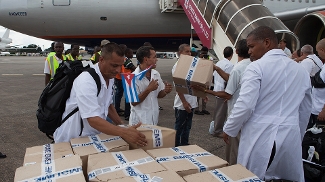 15 anos do número 1: Por que o Brasil não aproveitou a 'Era Guga'? Médicos cubanos auxiliam países do oeste da África no combate ao ebola