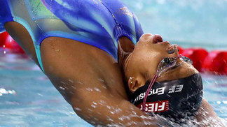 Etiene Medeiros volta a vencer os 50m costas no Troféu José Finkel Etiene Medeiros anotou o tempo de 28s44