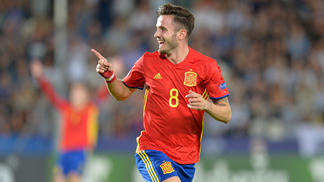 Com direito a golaço e hat-trick, meia do Atlético de Madrid decide, Espanha avança e pega a Alemanha na final da Euro sub-21 Saúl Ñíguez anotou três gols e garantiu a vitória da Espanha